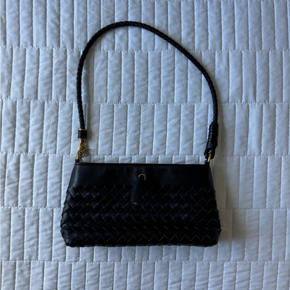 Amazon Black Woven Faux Vegan Leather Shoulder Bag - Picture 1 of 7